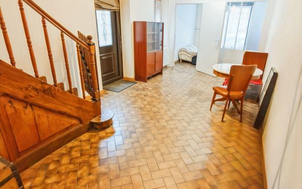 Maison à vendre    6 pièces •  Montricoux