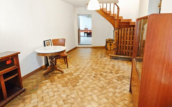 Maison à vendre    6 pièces •  Montricoux