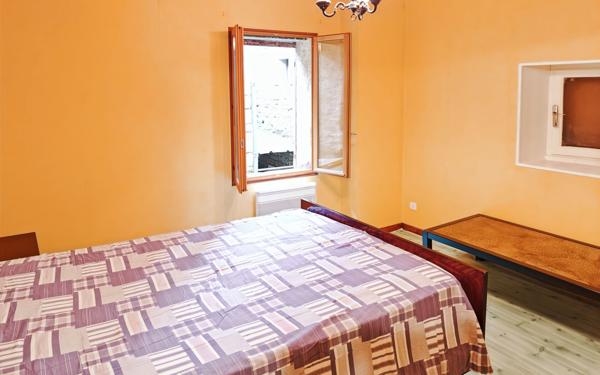 Maison à vendre    6 pièces •  Montricoux