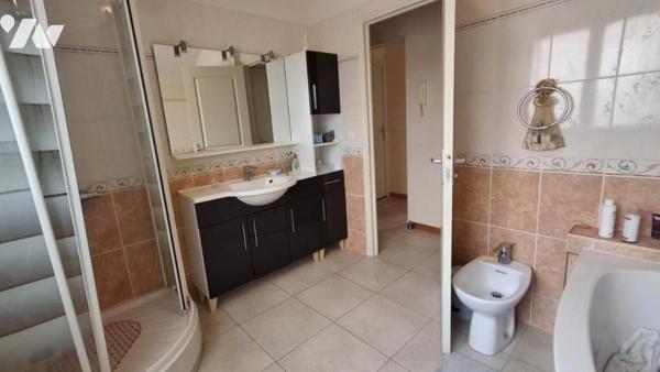 Sur la commune de LIVRY-GARGAN (Seine-Saint-Denis) Maison de 5PP et sous-sol aménagé