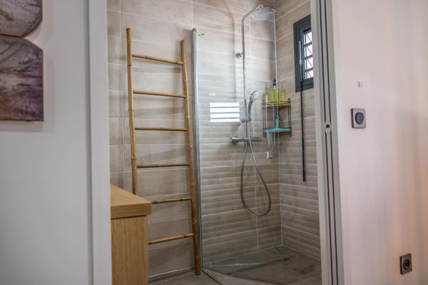 Appartement Neuf F3 vue océan LA SALINE LES BAINS (974)