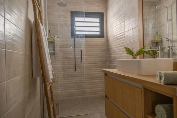 Appartement Neuf F3 vue océan LA SALINE LES BAINS (974)