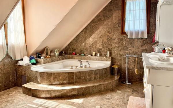 Maison à vendre    7 pièces • 148 m2 Ballainvilliers