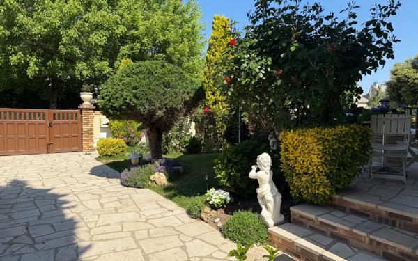 Maison à vendre    7 pièces • 148 m2 Ballainvilliers