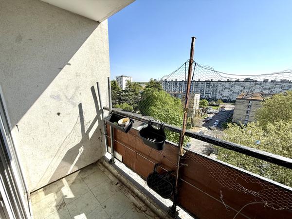 Aulnay-sous-Bois (93600) 4 Pièces avec balcon, parking et cave proche futur métro, RER B