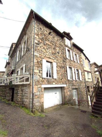 Trés belle maison de village 174m2, garage, atelier