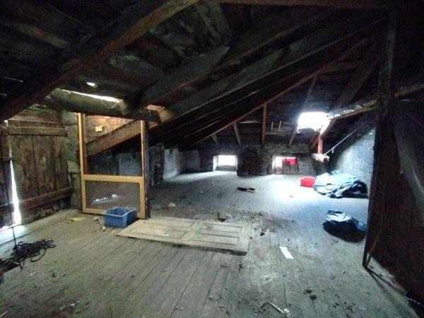 Trés belle maison de village 174m2, garage, atelier