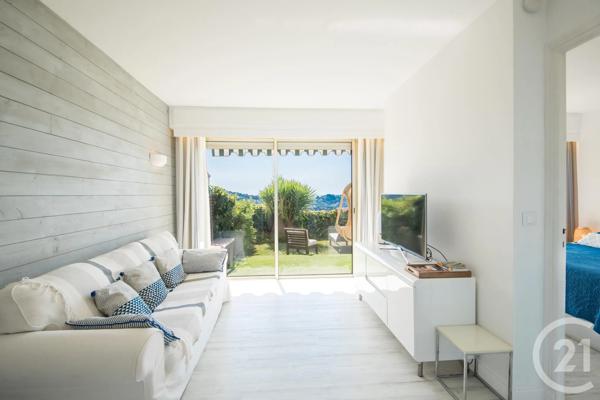 Appartement F2 à vendre  2 pièces - 36,32 m 2   VILLEFRANCHE SUR MER  - 06
