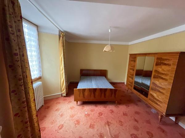 Maison à VALLON-SUR-GEE, 72540 - 7 pièces 200m²