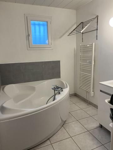 A LOUER MAISON 5 PIECES A URVILLERS 02