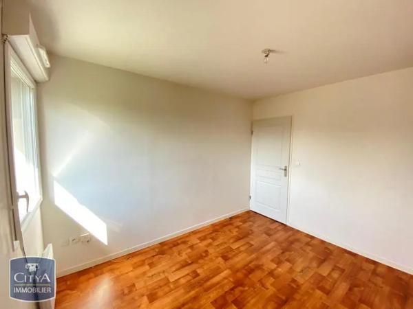Appartement à louer 2 pièces 45.67m² Beuvrages (59192)
