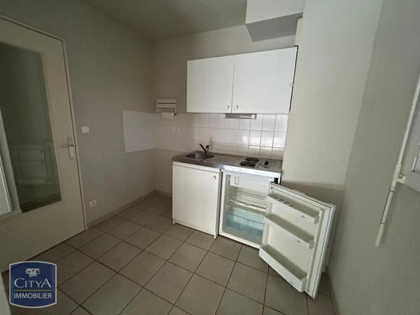 Appartement à louer 1 pièce 35.77m² Tulle (19000)