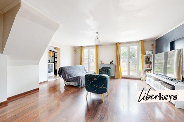 Maison familiale - 4 chambres - Lotissement paisible à Meyzieu à côté du tram T3