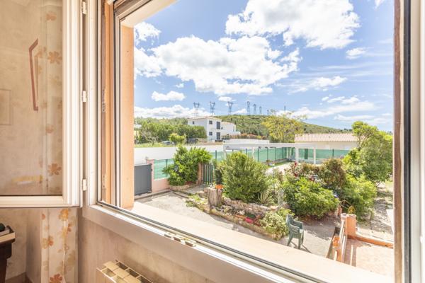 Septèmes-les-Vallons (13240) SEPTEMES LES VALLONS ( 13240) Propriété 2400m2 2 logements indépendants avec piscine + garage