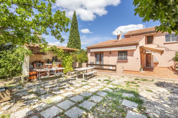 Septèmes-les-Vallons (13240) SEPTEMES LES VALLONS ( 13240) Propriété 2400m2 2 logements indépendants avec piscine + garage