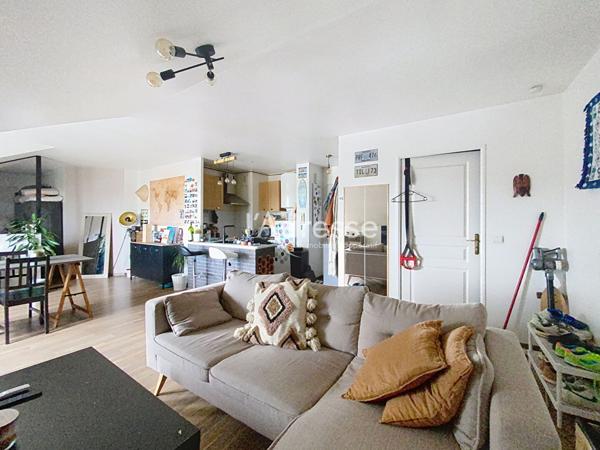 À VENDRE type F2 Dernier étage façon Rooftop Hyper-centre Chelles