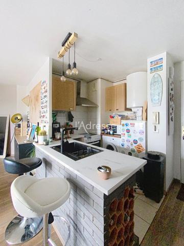 À VENDRE type F2 Dernier étage façon Rooftop Hyper-centre Chelles