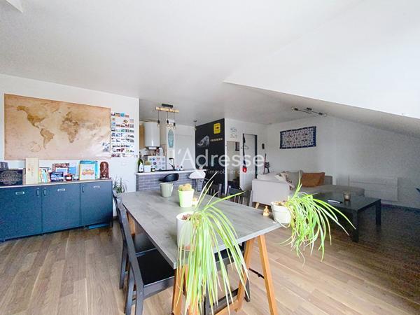 À VENDRE type F2 Dernier étage façon Rooftop Hyper-centre Chelles