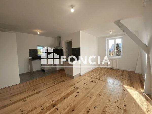 Location Appartement 4 pièces 65.5 m² - 3 RUE DES PAVEMENTS Lisieux 14100