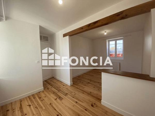 Location Appartement 4 pièces 65.5 m² - 3 RUE DES PAVEMENTS Lisieux 14100