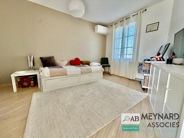 A vendre MAGNY LE HONGRE secteur recherché , maison de 133.06 M2 sur terrain 94 M2 Magny-le-Hongre (77700)