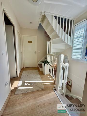 A vendre MAGNY LE HONGRE secteur recherché , maison de 133.06 M2 sur terrain 94 M2 Magny-le-Hongre (77700)