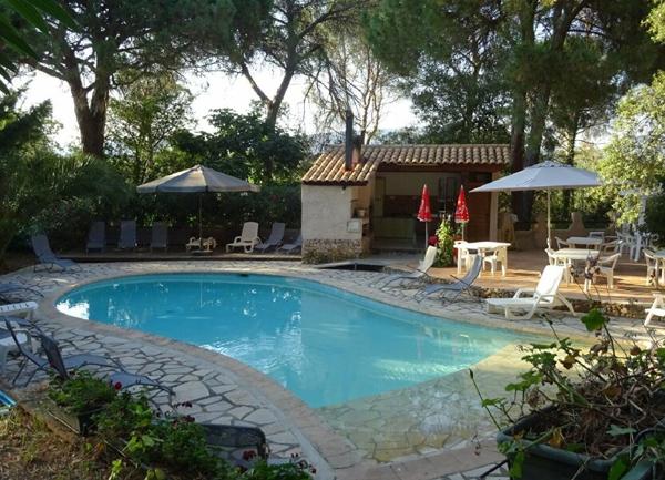 Maison à vendre    9 pièces •    Roquebrune-sur-Argens