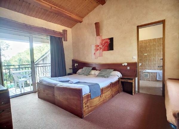 Maison à vendre    9 pièces •    Roquebrune-sur-Argens