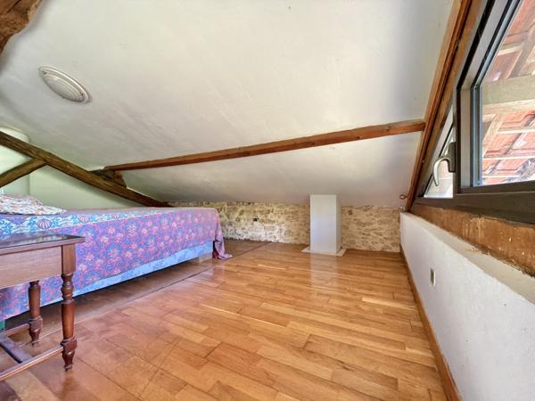 Propriété avec vues, piscine et gites. Montcabrier (46700)