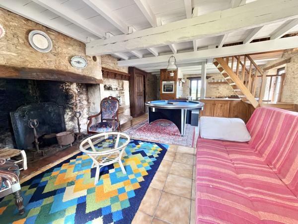 Propriété avec vues, piscine et gites. Montcabrier (46700)