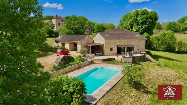 Propriété avec vues, piscine et gites. Montcabrier (46700)