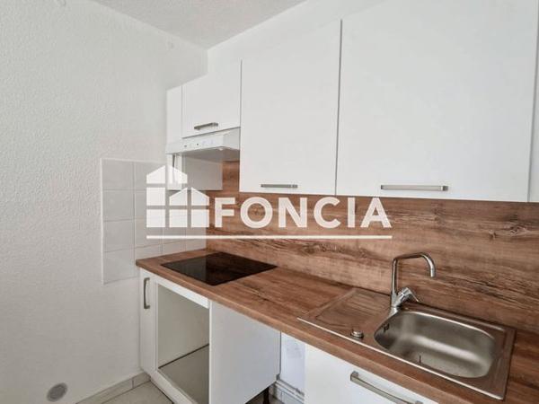 Location Appartement 2 pièces 44.78 m² - HAMEAU DE LAPARRE Nevian 11200