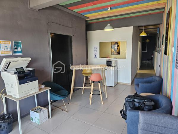 Local d activites de 85 m²