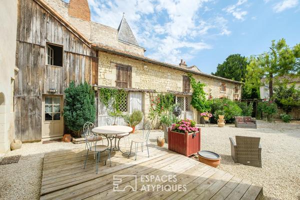 Hotel Particulier du 16ème siècle et jardin secret en coeur de ville