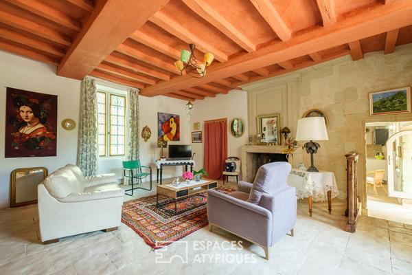 Hotel Particulier du 16ème siècle et jardin secret en coeur de ville