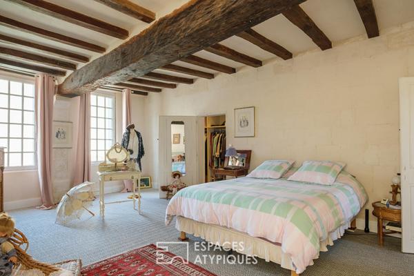 Hotel Particulier du 16ème siècle et jardin secret en coeur de ville