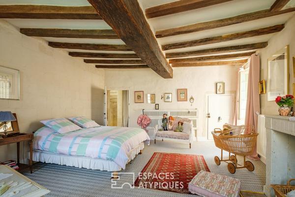 Hotel Particulier du 16ème siècle et jardin secret en coeur de ville