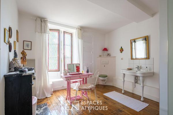 Hotel Particulier du 16ème siècle et jardin secret en coeur de ville