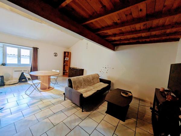 Immeuble d'une superficie de 150m², Cuers