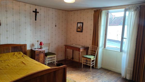 Maison à vendre à Saint-Christophe-en-Brionnais en Saône-et-Loire (71800), ref :