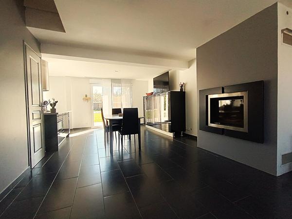 Maison spacieuse à vendre à Vrigny - 4 chambres et jardin !