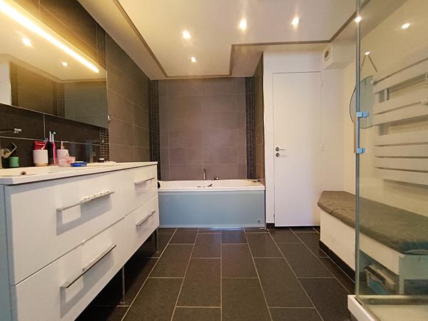 Maison spacieuse à vendre à Vrigny - 4 chambres et jardin !