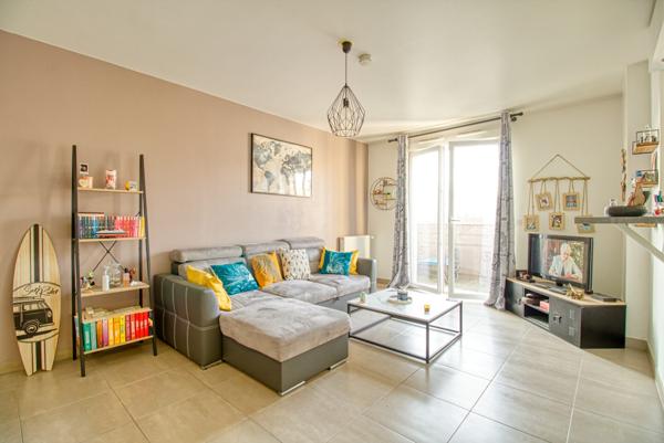 Magnifique F3 en dernier étage exposé ouest