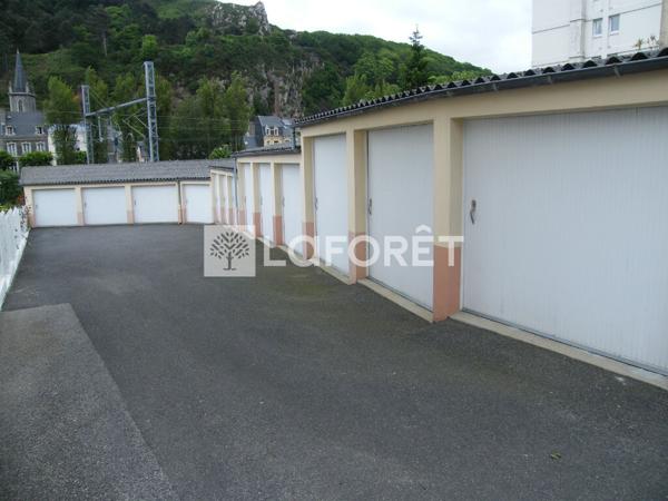 Location parking / box Cherbourg-en-Cotentin - 12 m² - 70 €/mois