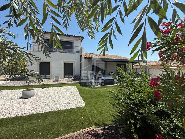 A VENDRE SAINT MAXIMIN LA SAINTE BAUME MAISON T6 DE 146 M² SUR 980 M² DE JARDIN AVEC 1 STUDIO ATTENANT ET  1 STUDIO INDEPENDANT A L'ETAGE