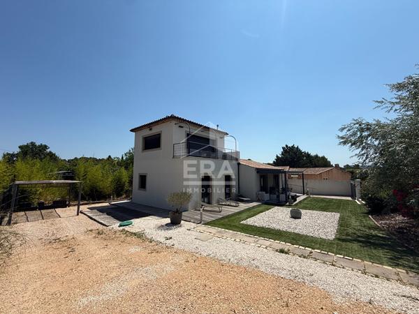 A VENDRE SAINT MAXIMIN LA SAINTE BAUME MAISON T6 DE 146 M² SUR 980 M² DE JARDIN AVEC 1 STUDIO ATTENANT ET  1 STUDIO INDEPENDANT A L'ETAGE