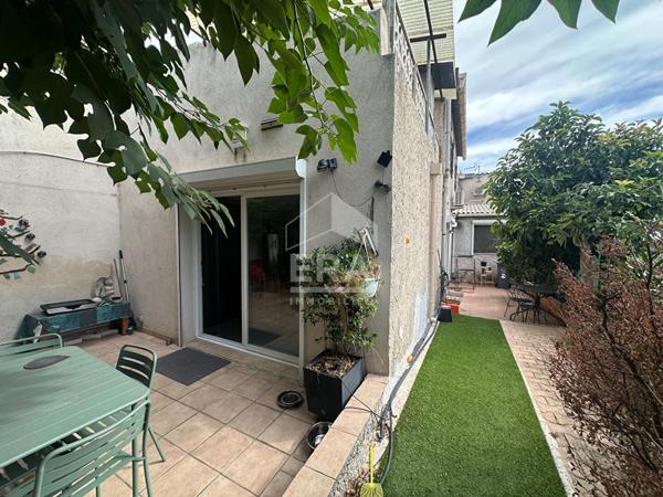 A VENDRE 13011 MARSEILLE VALBARELLE MAISON DE TYPE 5 DE 150M² SUR 330M² DE JARDIN GARAGE DOUBLE  DEPENDANCE