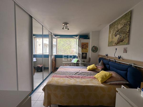 A VENDRE 13011 MARSEILLE VALBARELLE MAISON DE TYPE 5 DE 150M² SUR 330M² DE JARDIN GARAGE DOUBLE  DEPENDANCE