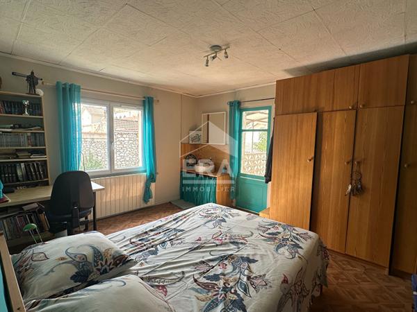 A VENDRE 13011 MARSEILLE VALBARELLE MAISON DE TYPE 5 DE 150M² SUR 330M² DE JARDIN GARAGE DOUBLE  DEPENDANCE