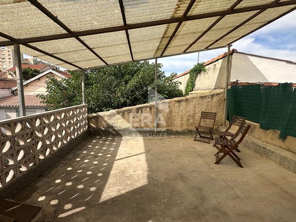 A VENDRE 13011 MARSEILLE VALBARELLE MAISON DE TYPE 5 DE 150M² SUR 330M² DE JARDIN GARAGE DOUBLE  DEPENDANCE